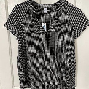 NWT Old Navy - B&W Checkered Blouse